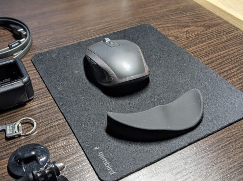 Ergonomic Mouse Pads Silicon Gel Non-Slip Streamline Wrist Rest Support.